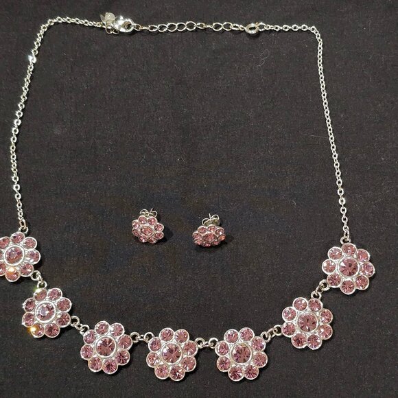 AVON Necklace and Earrings set - Picture 1 of 3